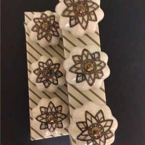 6 Knob Pulls Unique Stared with Brass on Ceramic.